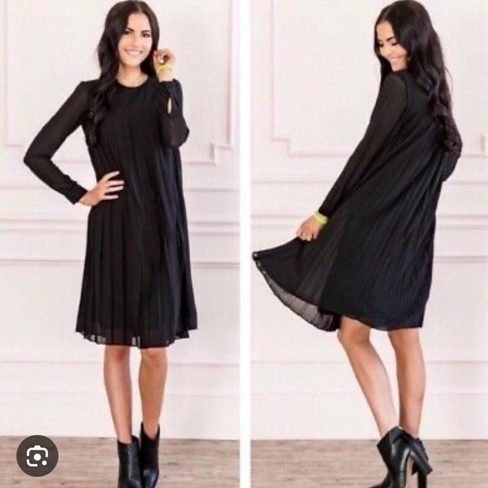 RACHEL PARCELL x SAVANNA TATE BLACK MIDI DRESS